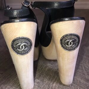 CHANEL Black leather Silver logo medallion platform slingback heels 39.5 9.5